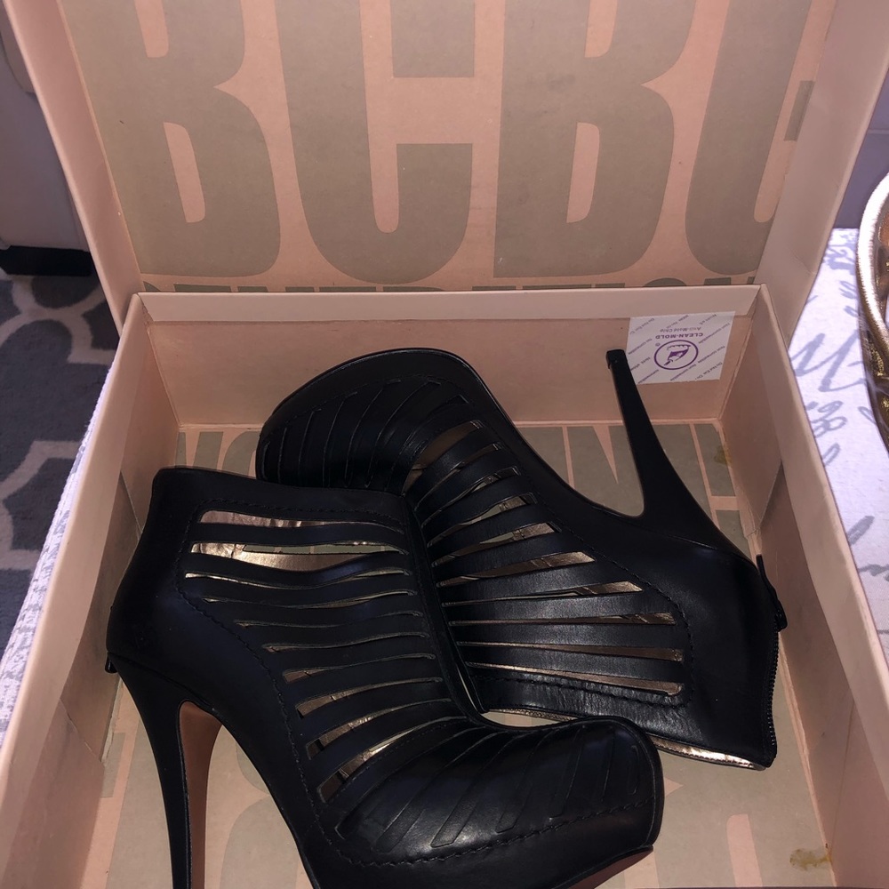 BGBGeneration “Eddah” bootie *NEVER BEEN WORN*